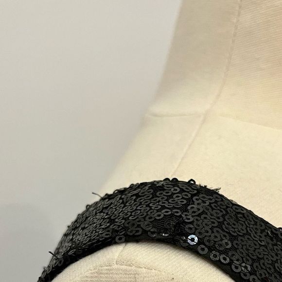 STUNNING Mac Duggal Black Sequin Fit and Flare Formal Dress - Picture 11 of 12